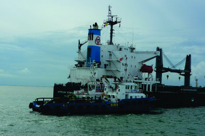 Towage in Vungtau Rescue Africa vessel